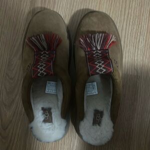 UGG TAZZLE OPEN BACK CLOGS in Brown, women’s size 10, Platform Slippers